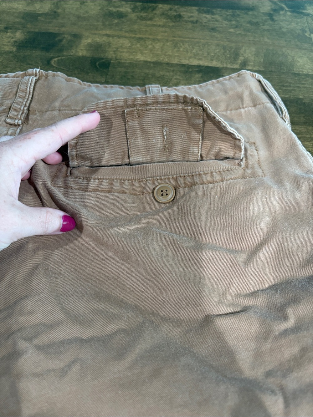 Men's Cargo Shorts in Faded Khaki - Picture 5 of 5
